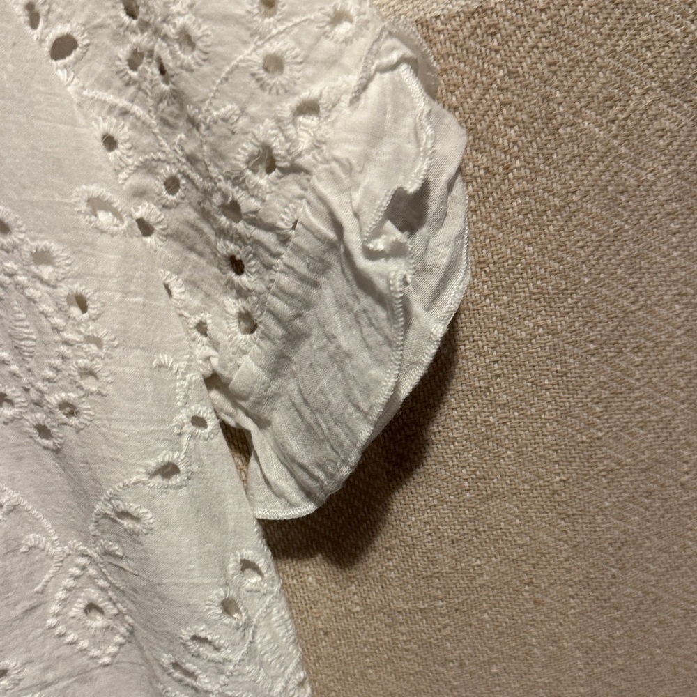 Main Strip White Eyelet Button-Down Blouse - Picture 4 of 6